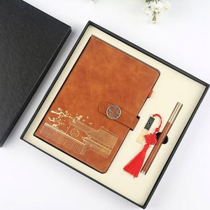 Juego de Cuadernos A5 de Tapa Dura de Cuero PU 2027, Cubierta Impermeable Personalizada, Cuadernos con Lámina Dorada y Bolígrafo - Product Image 1