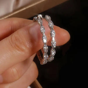 Pendientes de Aro de Oro Blanco E3143 para Mujer, Clásicos con Cristales de Imitación, Joyería de Fiesta, Material de Aleación, Corte Brillante Redondo - Product Image 3