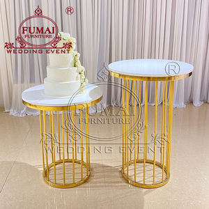 Décorations de mariage, supports de piédestal cylindriques en métal, socle en cristal blanc perlé - Product Image 1