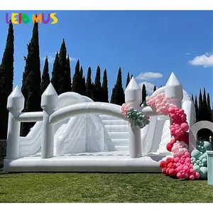 Rumah pantul besar putih untuk pesta pernikahan mainan lembut istana lompat tiup seluncur ganda blower rumah bouncing