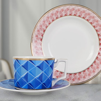 Service de vaisselle moderne en porcelaine fine à motifs géométriques, assiettes et bols rouges, bleus et à bord doré pour la maison, la cuisine, la salle à manger, la restauration, vente en gros