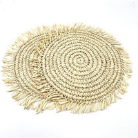Napperon rond moderne fait à la main avec bordure en papier raphia Tapis et coussinets élégants