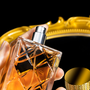 Vetro borosilicato piatto personalizzato stampato bottiglia <span class=keywords><strong>di</strong></span> <span class=keywords><strong>profumo</strong></span> per auto 30ml 50ml 100ml <span class=keywords><strong>diffusore</strong></span> <span class=keywords><strong>di</strong></span> colore graduale con scatola - Product Image 5