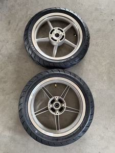 Neumático de Motocicleta KABIN Nuevo de 14 Pulgadas, Patrón de Banda de Rodadura de Carreras, Agarre Fuerte, Manejo Estable, Carcasa de Neumático de Compuesto de Goma Duradero - Product Image 3