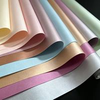 Papier couché nacré de qualité supérieure, format personnalisé, emballage recyclable pour étiquettes suspendues, sacs en papier de luxe et boîtes cadeaux