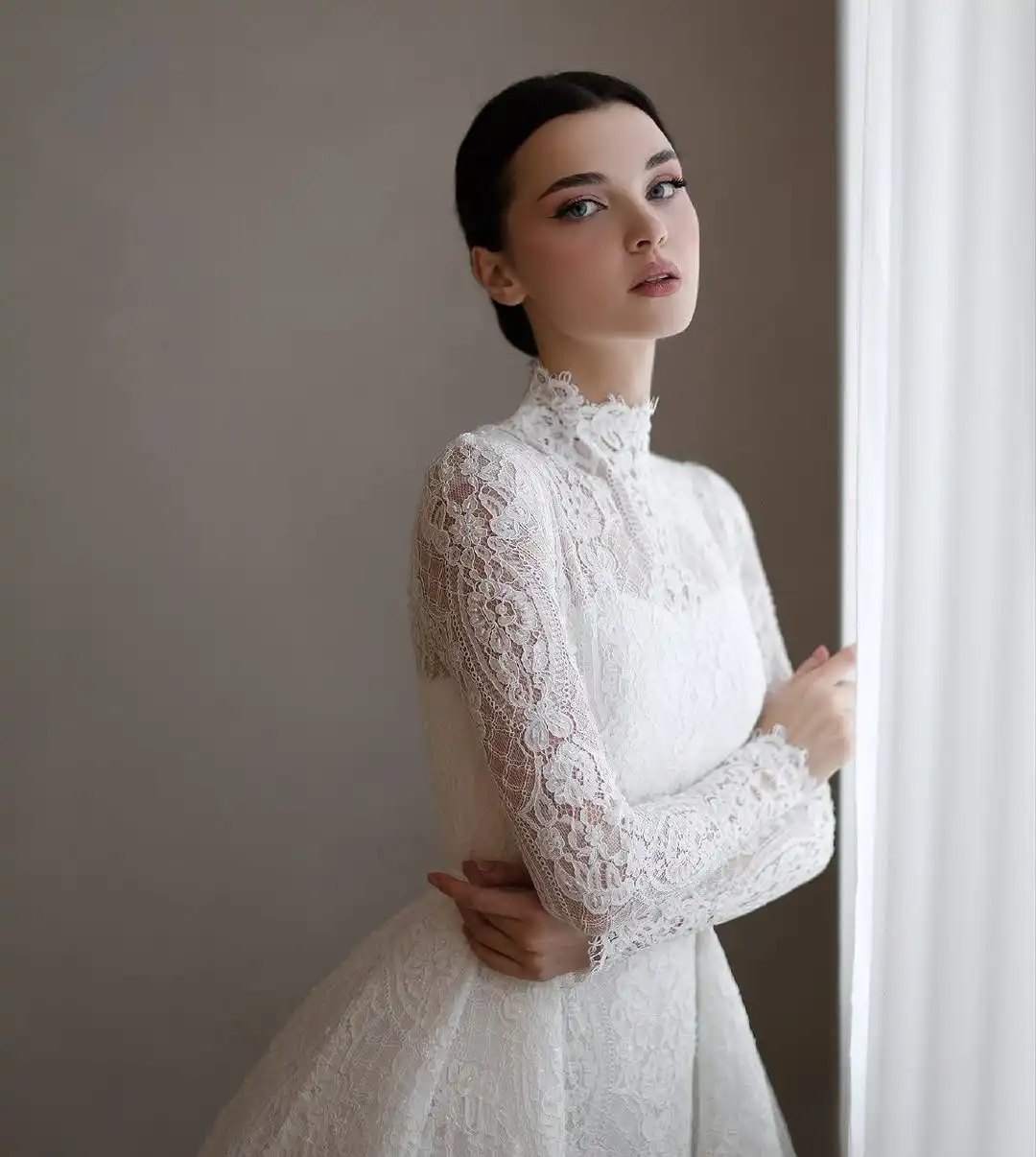 Ruolai HL389 A-Line High Neck Long Sleeve Lace Muslim Wedding Dress with Chapel Train - Custom Sizes Available Ruolai HL389 A-Line High Neck Long Sleeve Lace Muslim Wedding Dress with Chapel Train - Custom Sizes Available