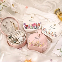 Boîte de voyage en cuir personnalisée pour bijoux de demoiselle d'honneur avec fleur de naissance, organisateur de bagues de mariage, boucles d'oreilles et colliers pour femme, petite taille