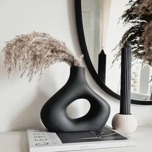 Jarrón de cerámica de diseño personalizado, jarrón blanco y negro de estilo nórdico minimalista, decoración artística de escritorio, venta al por mayor