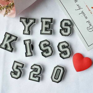 Encantos de sapatos por atacado em pvc desenho animado com letras do alfabeto decorações de sapatos encantos personalizados - Product Image 3