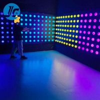 Panneau de jeu interactif LED Push Pop pour Escape Room et activités de team building, idéal pour les jardins et les parcs de trampolines