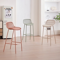 Tabouret de bar moderne en plastique, hauteur comptoir, base en métal, portable pour la maison, l'extérieur, le jardin, la salle à manger, le nouveau design du fabricant d'hôtel