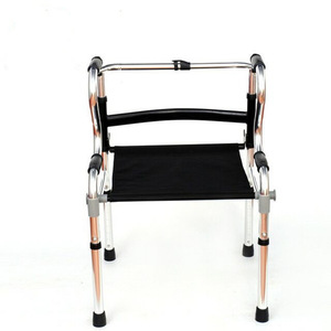 Déambulateur en alliage d'aluminium 52cm x 60cm x 83.8-93.8cm pliable avec siège pour personnes âgées, aide à la rééducation et à l'entraînement - Product Image 2
