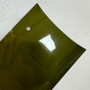 Vinilo Adhesivo para Automóviles, Color Verde Oliva Oscuro con Acabado Cristalizado, Rollo Completo, Protección de Pintura, Cambio de Color, con Tecnología Anti-Burbujas - Product Image 3