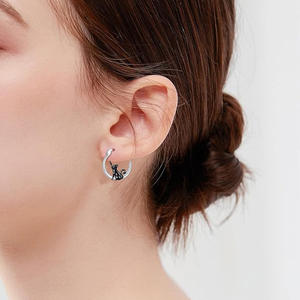 Orecchini a Cerchio E4804 in Oro Bianco a Forma di Animale, Gioielli Raffinati per Uso Quotidiano Femminile - Product Image 6