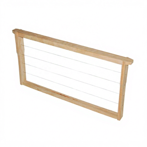 Cadres de ruche Langstroth profonds personnalisables en bois de pin néo-zélandais Menger Bee, assemblés, avec œillets en fil d'acier inoxydable, trous de 4x5mm - Product Image 1
