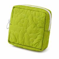 Pochette cosmétique matelassée en polyester à fermeture éclair, élégante et mignonne, sac de rangement pour maquillage à main pour femmes, idéal pour un usage quotidien et les voyages