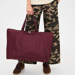 Sac fourre-tout pliable en nylon pour femme, grand format, personnalisable avec logo, résistant à l'eau, réutilisable, avec fermeture éclair, pour la plage, les week-ends, l'été et l'automne - Product Image 5