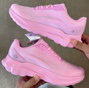 Scarpe da Corsa Casual 2026 Yoga Runner Ultra-Leggere di Lusso in Mesh per Uomo e Donna - Stile Celebrità - Product Image 2