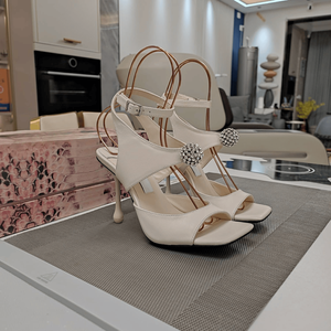 Sandalias de Tacón Jimmy para Mujer con Decoración de Pedrería, Punta Cuadrada y Correa en el Tobillo, Ideales para Discotecas, Fiestas y Citas Nocturnas - Product Image 4