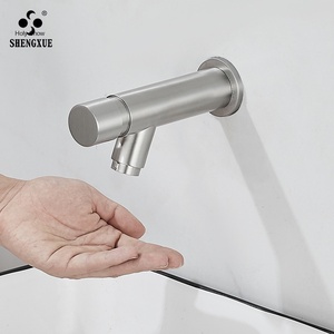 Grifo de Lavabo Moderno de Acero Inoxidable 304 Cepillado, Montado en la Pared, con Cierre Automático y Retardo, para Baños Públicos Comerciales y Escolares - Product Image 4