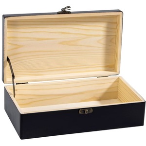 Caja de almacenamiento rectangular de madera con mecanismo de cierre para organizar certificados y joyas - Product Image 1