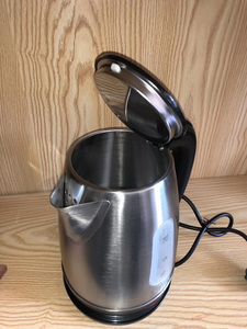 Jarra Eléctrica de 1.7L, Hervidores Eléctricos de Acero Inoxidable Prestige con Indicador de Nivel de Agua - Product Image 3