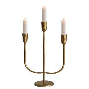 Candelabro Moderno de Metal Dorado con 3 Brazos para Velas Cónicas, Candelabro de Latón Antiguo, Centro de Mesa para Comedor - Product Image 1