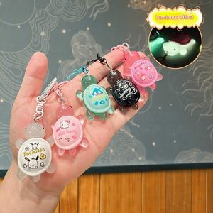 Portachiavi Ecologico in Resina a Forma di Tartaruga Cartoon Luminescente, Accessori Carini per Coppie - Product Image 2