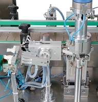 Machine de remplissage et de capsulage de diffuseurs Yide YD-21 avec pressage de bouchons internes, écran tactile PLC et alimentation vibratoire des bouchons