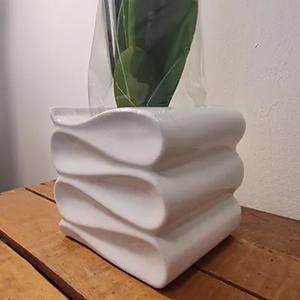 Vaso in Ceramica Bianco Vienna 16x13.5x14cm, Eleganza Moderna per Fiori e Piante da Interni - Product Image 3