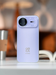 Teléfono Inteligente en Oferta, Pantalla OLED LTPO de 6.84 Pulgadas, Cristal Kunlun, HarmonyOS 6.0, 256 GB, 6500 mAh, Carga Súper Rápida de 100 W, Cámara Cuádruple RYYB - Product Image 1