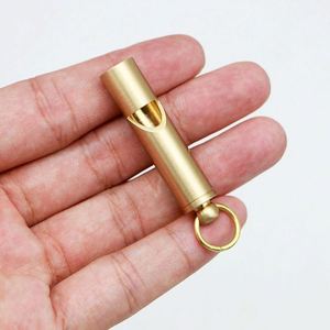Porte-clés sifflet en laiton meilleur sifflet d'urgence de qualité supérieure survie en plein air auto-défendre personnalisé autre transporter n'importe où Edc porte-clés - Product Image 1