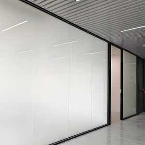 Cloison de confidentialité en verre dépoli assurant l'obscurité visuelle tout en maintenant la diffusion de la lumière - Product Image 3