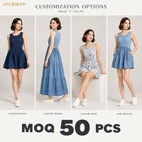 Robe mini plissée bleu clair pour femme, col rond, sans manches, jupe en jean évasée, bicolore, décontractée, personnalisable OEM