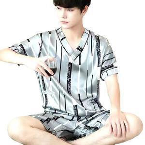 <span class=keywords><strong>Pyjama</strong></span> d'été en soie glacée pour hommes, <span class=keywords><strong>pyjama</strong></span> d'été à manches courtes en soie fine de <span class=keywords><strong>grande</strong></span> <span class=keywords><strong>taille</strong></span> pour hommes, vêtements de maison en soie artificielle, costume deux pièces - Product Image 2