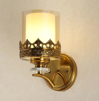 Applique murale moderne avec un support unique, finition dorée et métallique, design moderne, E27, luminaire d'intérieur, idéal pour une chambre à coucher, nouveau modèle de 2021, 9330-1W