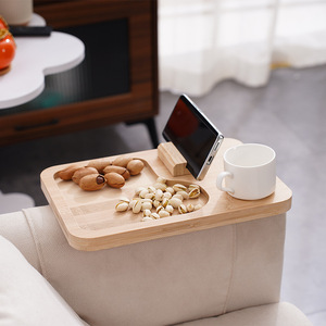 Plateau d'accoudoir en bois pour canapé avec porte-gobelet et support pour téléphone, plateau de service pour collations et thé, design pliable en bambou - Product Image 2