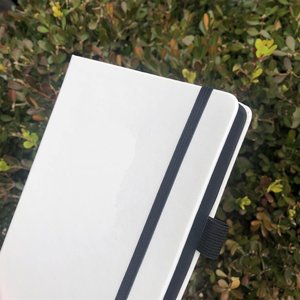 Cuaderno de Tapa Dura para Bullet Journal A5 con Puntos - 160 Páginas de Rejilla de Puntos en Papel Negro de 150g - Tapa Dura de Cuero PU Negro de 5.75" X 8.5" - Product Image 4