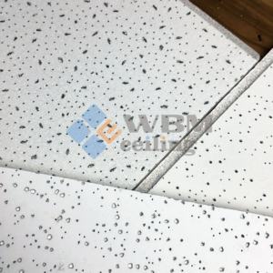 Plaques de plafond suspendu insonorisantes en laine minérale 2x2, panneaux de plafond acoustiques en fibre minérale - Product Image 3