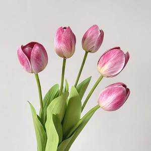 Tulipán Artificial de Alta Gama con Tallo Único de EVA Y080, Flor Artificial para Arreglos Florales Comerciales, Ideal para Fotografía - Product Image 5