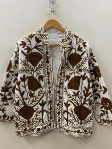 Vestes en velours Suzani en tissu TNT fait à la main Veste brodée Suzani Veste d'hiver Manteau pour femmes - Product Image 6