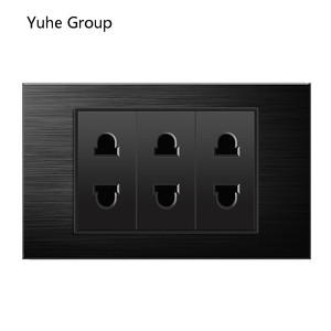 Enchufe de pared negro estándar americano tailandés tipo C con interruptor eléctrico negro cepillado y USB tipo C - Product Image 1