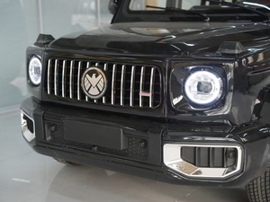 รถยนต์ไฟฟ้าสำหรับผู้ใหญ่ G-Class 3500W คุณภาพสูง ลดราคาพิเศษ แบบปิดมิดชิด ความเร็วต่ำ พลังงานใหม่ แบตเตอรี่ลิเธียม ระยะทางวิ่ง 4 101-200 กม. - Product Image 4