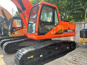 Excavadora DOOSAN DH225LC-7 de Segunda Mano, Buen Estado, Pintura Original, Motor Isuzu, Bomba Hidráulica, 22 Toneladas, Mediana/Grande, Lista para Exportación - Product Image 3