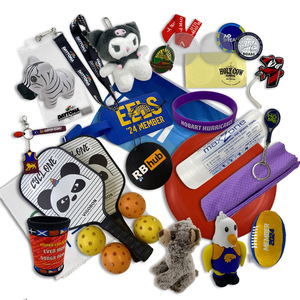 Factory Wholesale Customized Club Sports Logo Keychains Bracelets Promotional Gift Sets for Fans