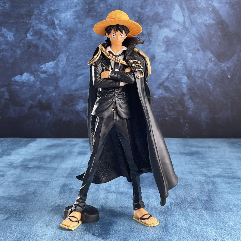 Luffy in black (color boxed)