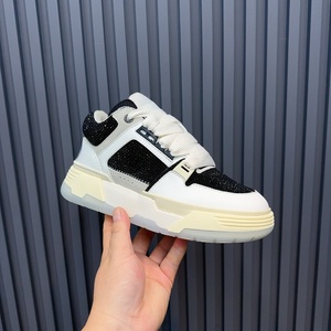 Zapatos Versátiles de Diseño de Lujo 2026 con Amortiguación y Peso Ligero para Uso Casual y Deportivo - Product Image 1