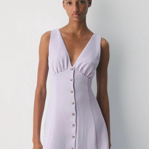 Robe maxi décontractée pour femme en modal à imprimé animal violet, avec dentelle et embellissements boutonnés, respectueuse de l'environnement - Product Image 3