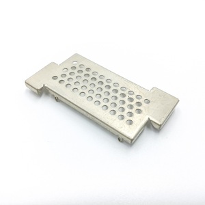 Couvercle de protection RF Boss C-42 avec trous ventilés, estampage de précision, protection personnalisée non standard - Product Image 2