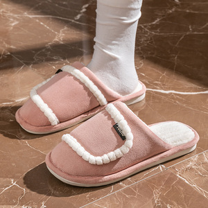 Zapatos de playa de suela blanda, versátiles y a la moda, para usar con pantuflas planas informales para mujer. - Product Image 3